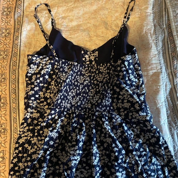 GAP Dress. - Picture 2 of 7